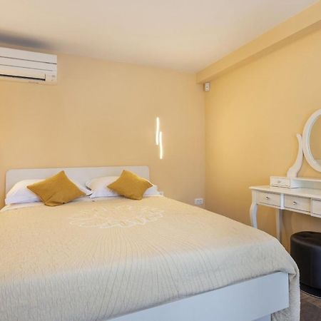 Villa Vita In Porec - Haus Fuer 6-8 Personen Kaštelir Exterior foto