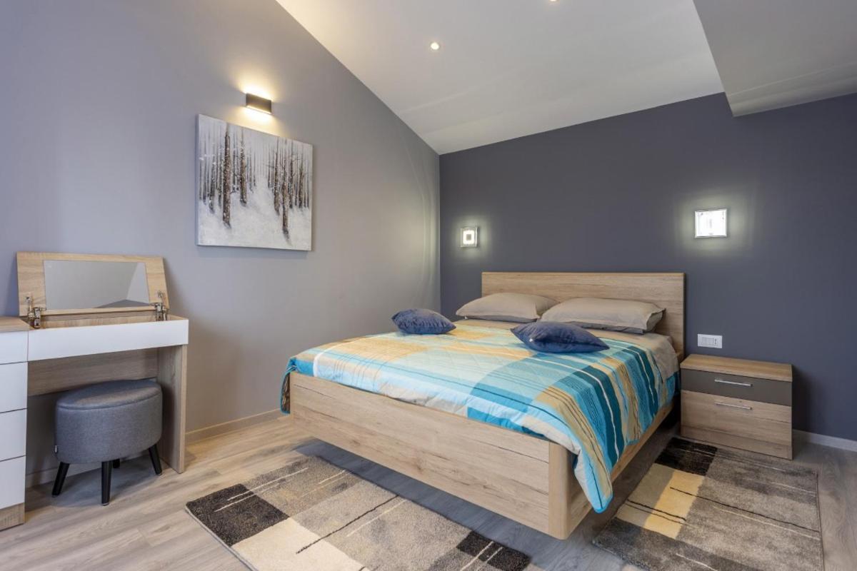 Villa Vita In Porec - Haus Fuer 6-8 Personen Kaštelir Exterior foto