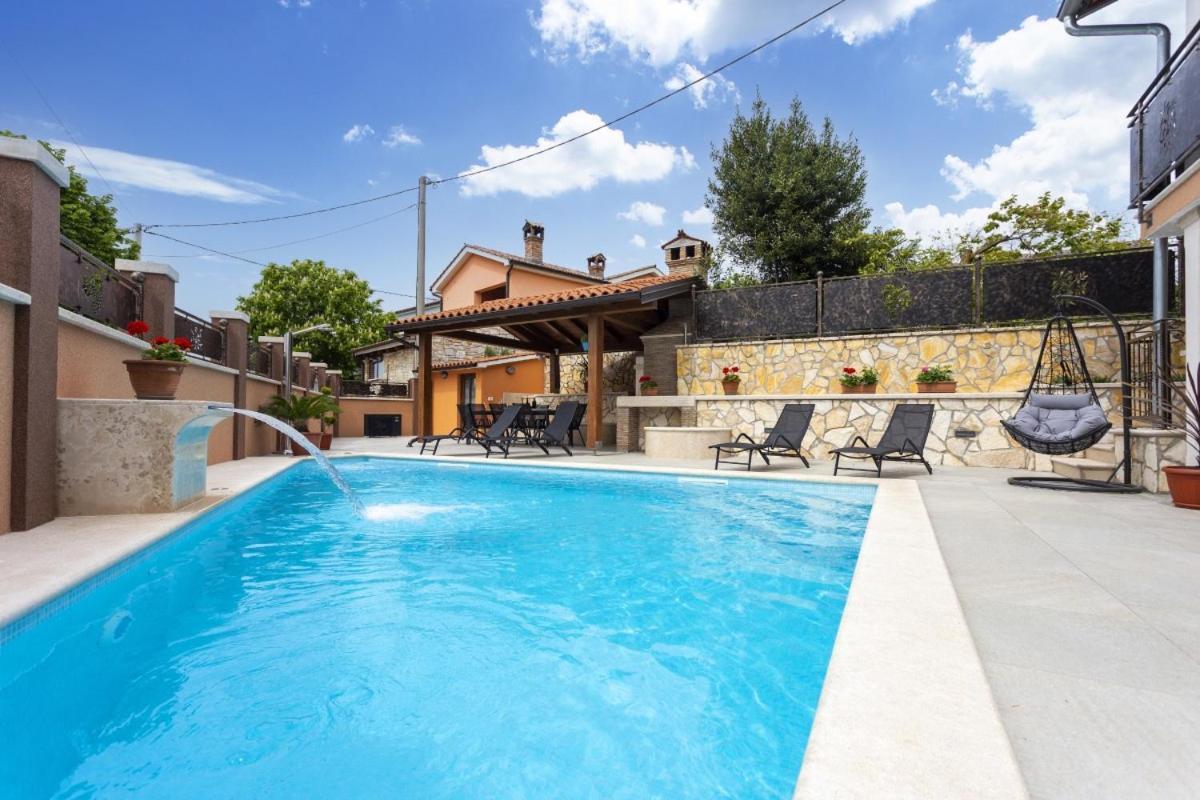 Villa Vita In Porec - Haus Fuer 6-8 Personen Kaštelir Exterior foto