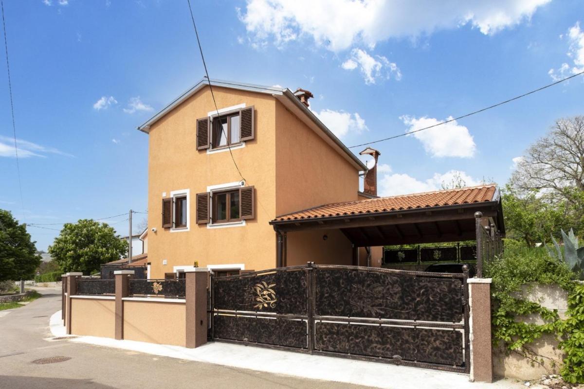 Villa Vita In Porec - Haus Fuer 6-8 Personen Kaštelir Exterior foto